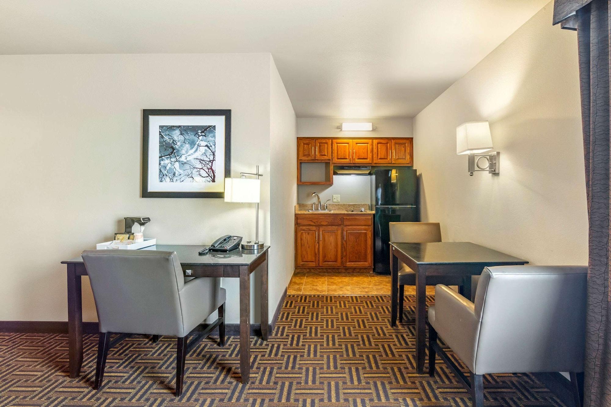 Sonesta Essential Minot Hotel Ngoại thất bức ảnh