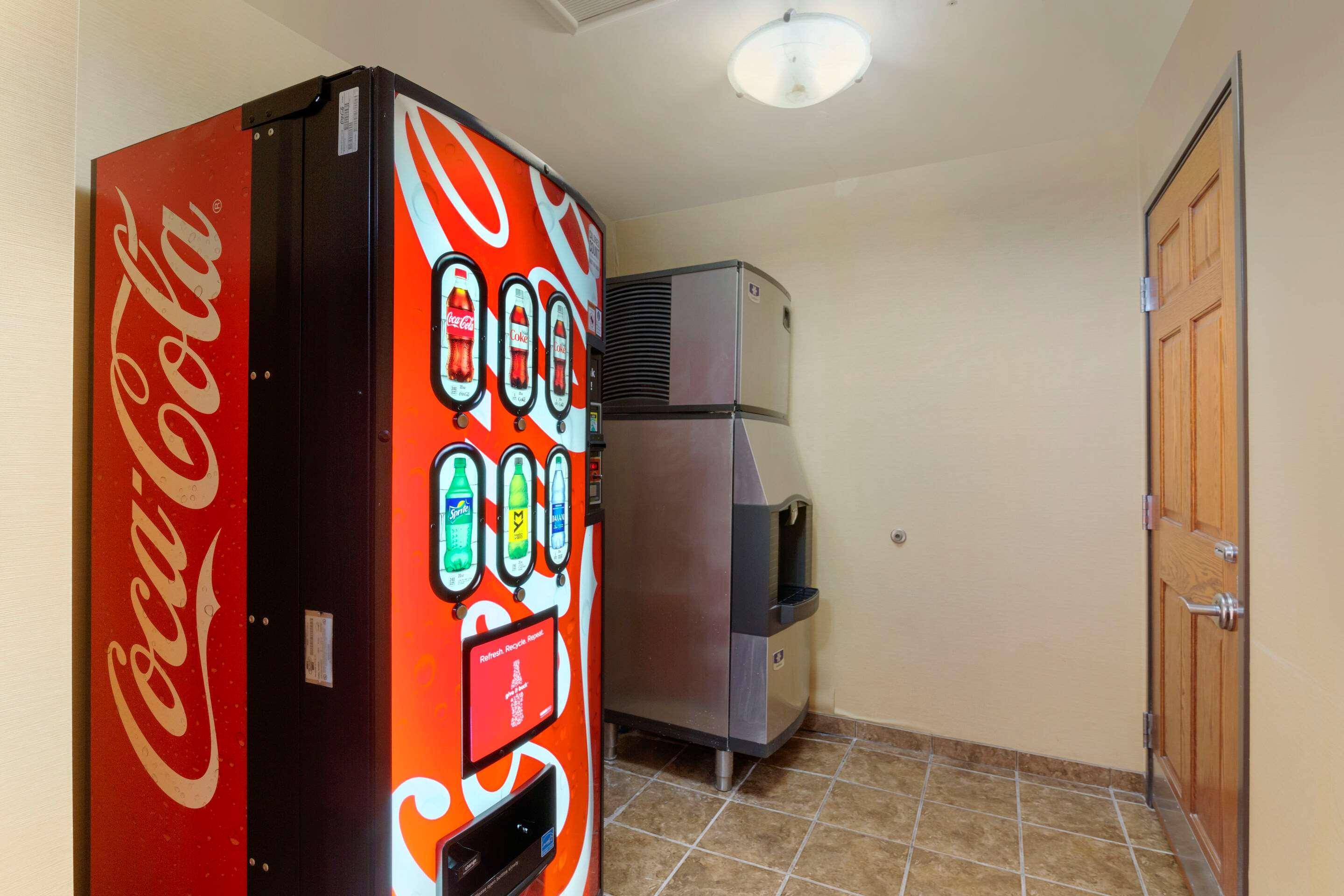 Sonesta Essential Minot Hotel Ngoại thất bức ảnh