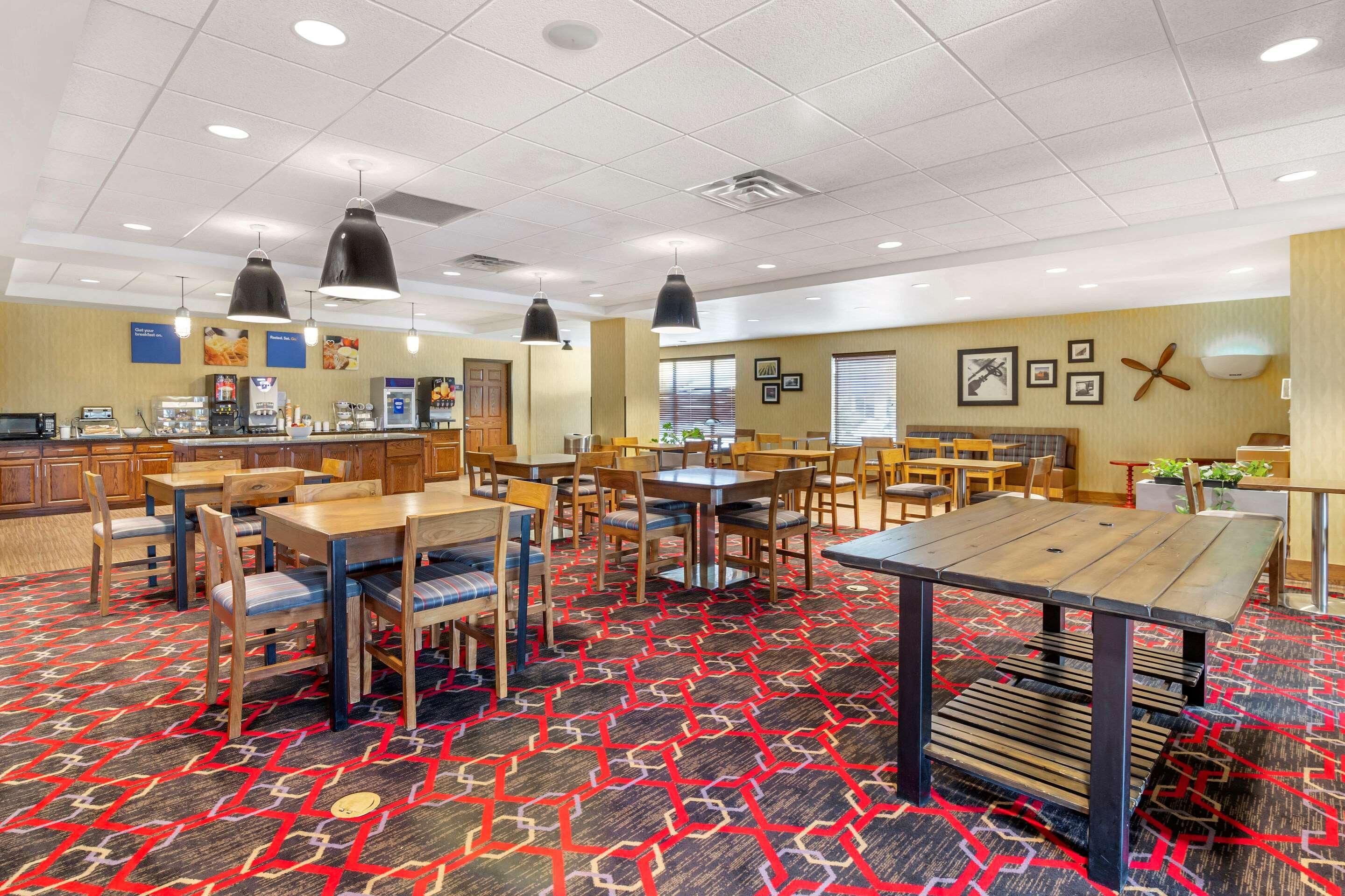 Sonesta Essential Minot Hotel Ngoại thất bức ảnh
