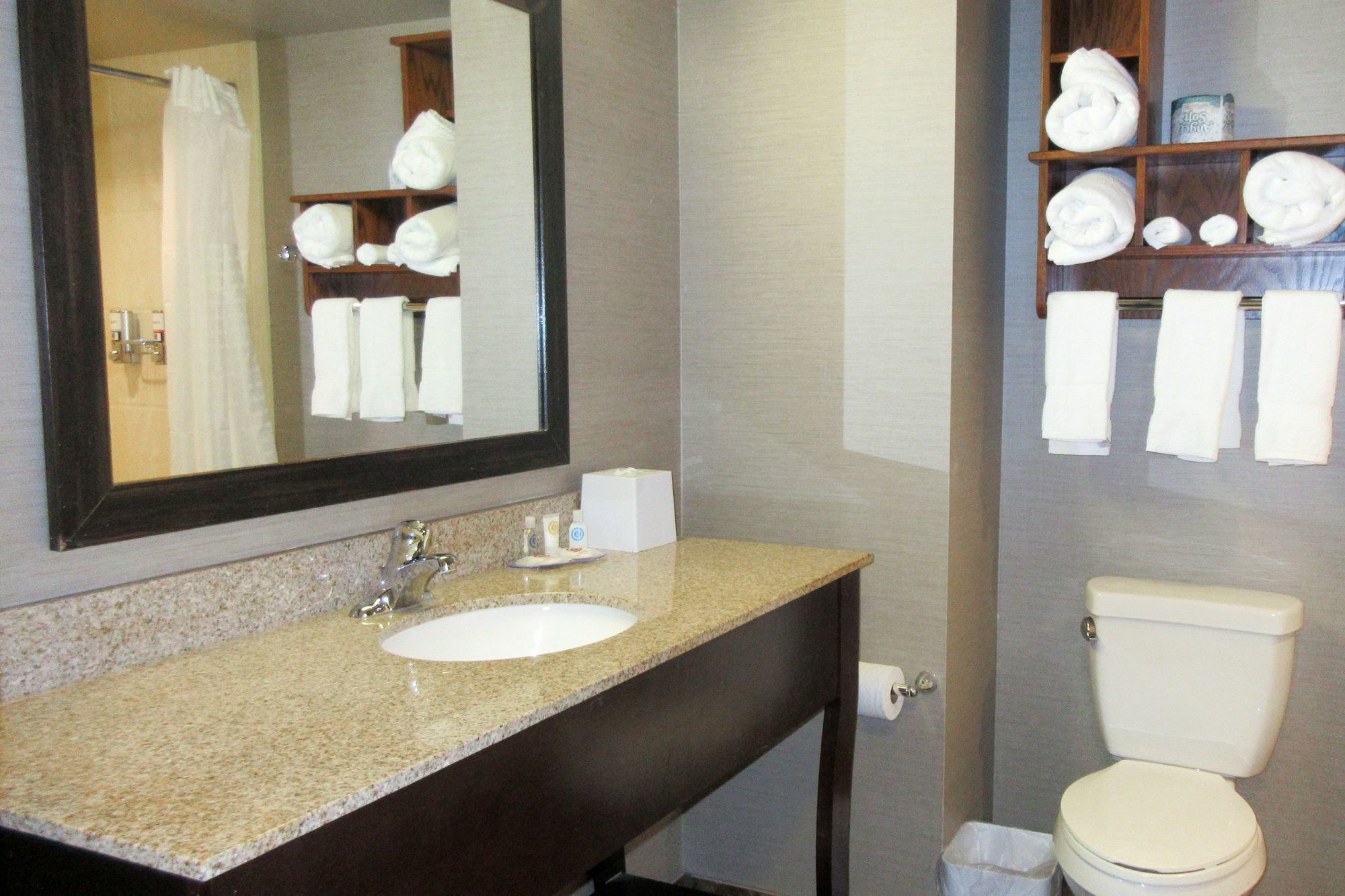 Sonesta Essential Minot Hotel Ngoại thất bức ảnh